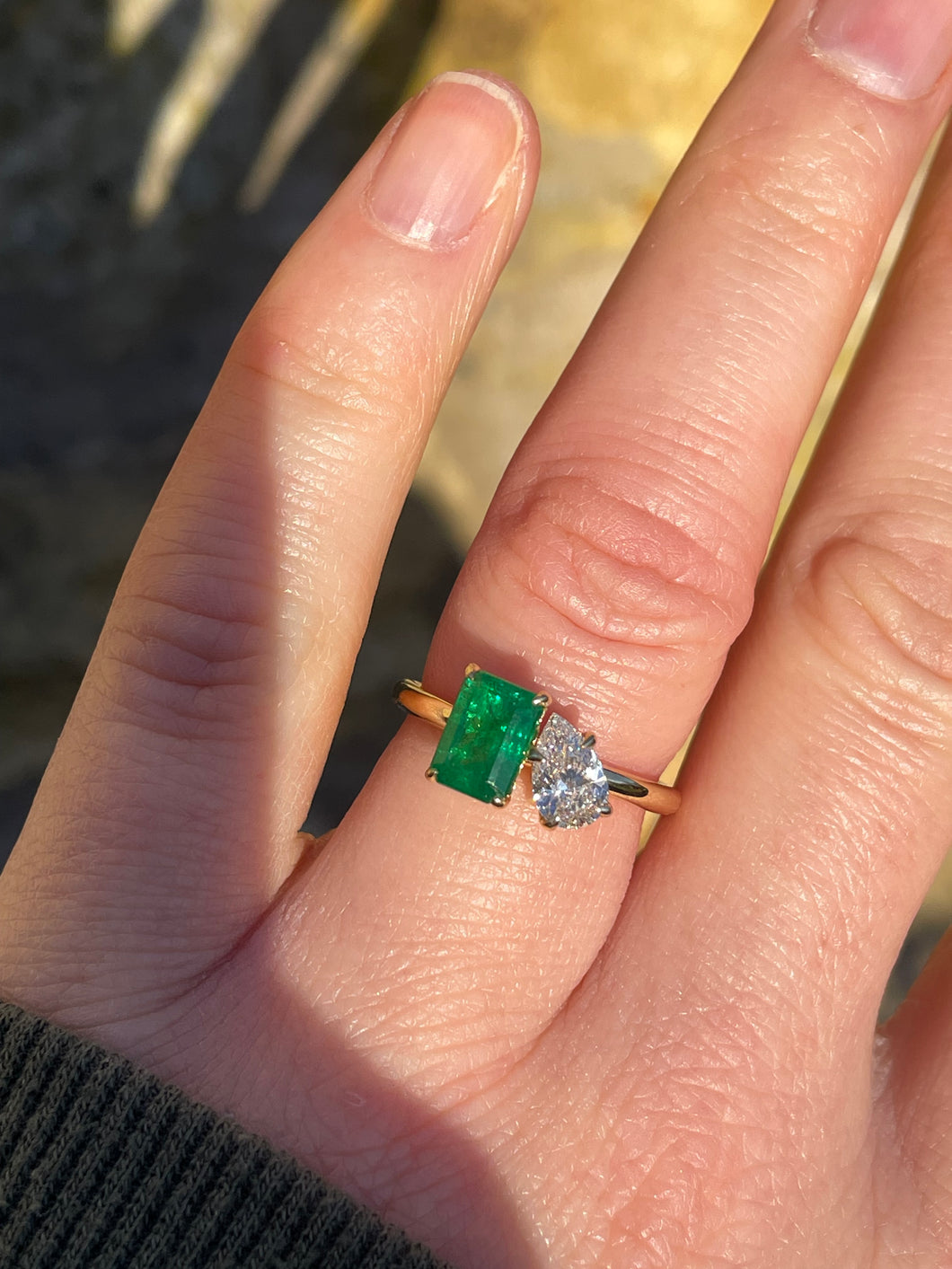 Emerald and Diamond 'Toi et Moi' ring in 18ct Gold